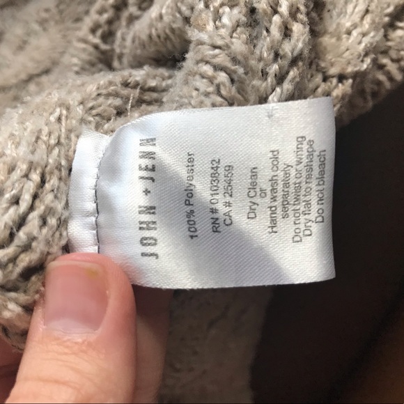 John & Jenn v-neck beige-toned sweater - Picture 8 of 9